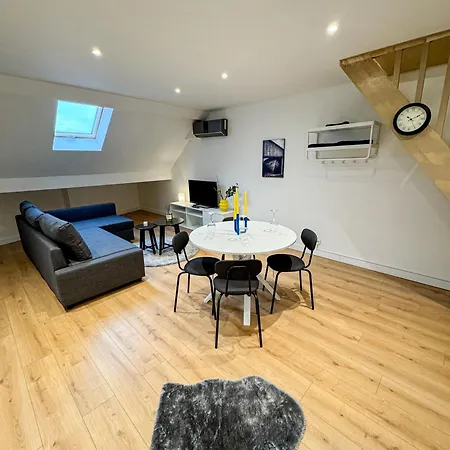Friendly 1br & 1lr Apt, 15 Min Walk To Center *