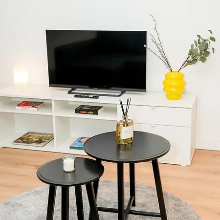 Appartamento Friendly 1br & 1lr Apt, 15 Min Walk To Center Gand