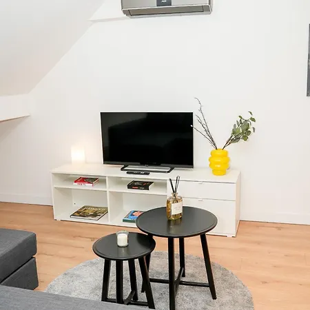Appartamento Friendly 1br & 1lr Apt, 15 Min Walk To Center *