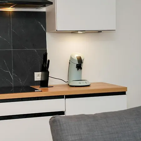 Appartamento Friendly 1br & 1lr Apt, 15 Min Walk To Center Gand