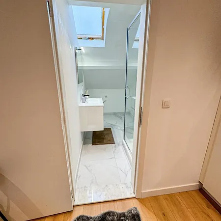 Appartamento Friendly 1br & 1lr Apt, 15 Min Walk To Center *
