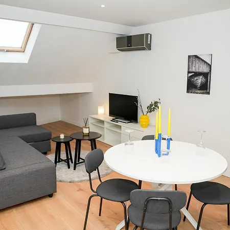 Friendly 1br & 1lr Apt, 15 Min Walk To Center Gand